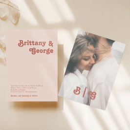 Einfache Retro | Rosa Lässiges Foto Monogramm Einladung