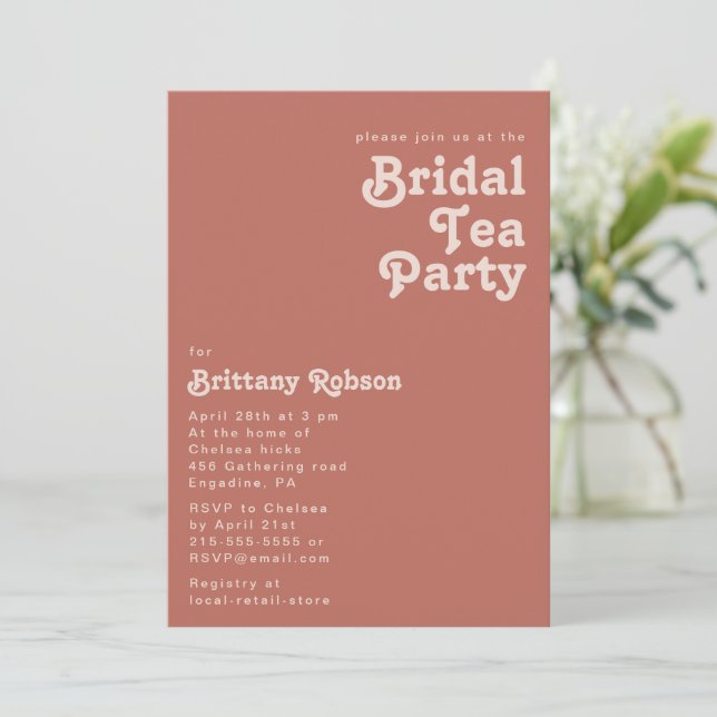Einfache Retro-Vibes | Alte Rose Bridal Tee Party Einladung (Stehend Vorderseite)