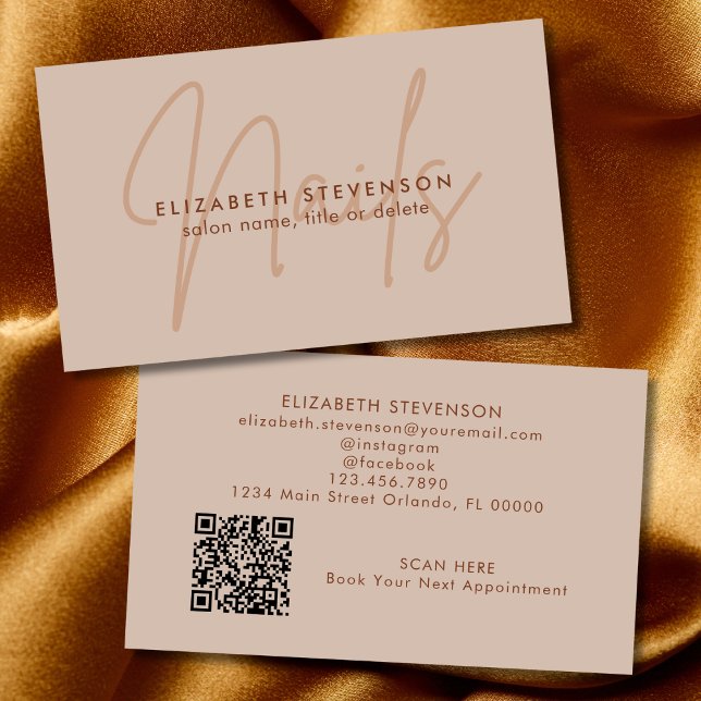 Einfache Schokolade Brown Script Nail Artist QR Co Visitenkarte (Von Creator hochgeladen)