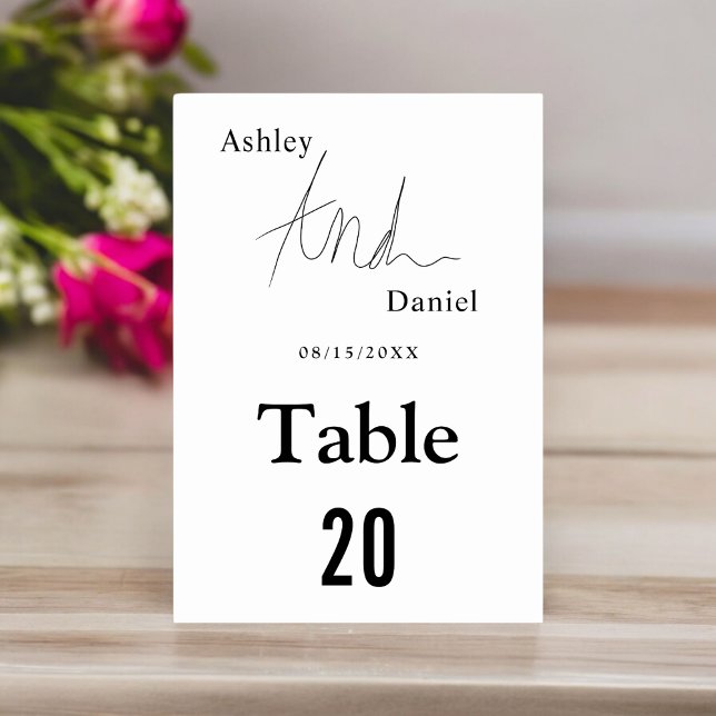 Einfache Schwarz-Weiß-Kalligraphie Elegante Hochze Tischnummer (Von Creator hochgeladen)