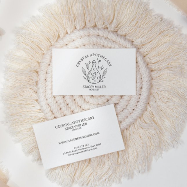 Einfache schwarz-weiße Neuzeitakademie Visitenkarte (Von Creator hochgeladen)