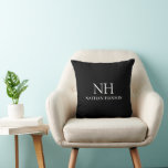 Einfache Schwarze Monogramm modern Kissen<br><div class="desc">Modernes Handkissen mit einem schlichten und minimalen schwarzen Design mit Ihrem Monogramm in einem kühlen Schriftart zusammen mit Ihrem Namen.</div>