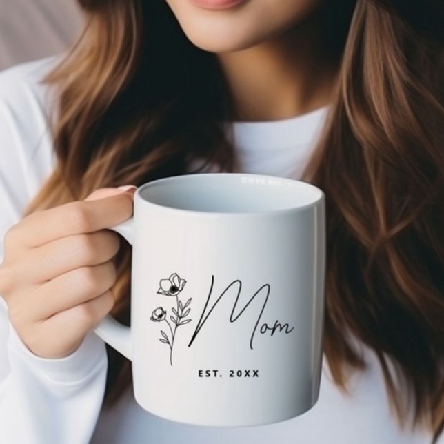 Einfache Schwarze Wildblume Personalisierte Mama Kaffeetasse (Modern Floral Mom Coffee Mug, Mother's Day Gift, Est. 2025, New Mom, Mother to be, Baby Shower Chic)