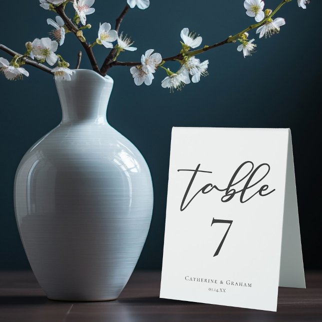 Einfache Schwarze Zahlen Chic Moderne feierliche H Tischaufsteller (Von Creator hochgeladen)