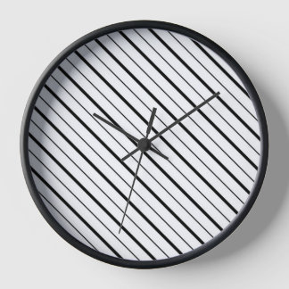 Einfache Schwarzliniengeometrie Uhr