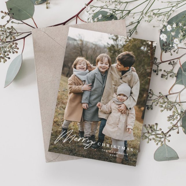 Einfache Script 3 Foto Frohe Weihnachten (Simple script merry christmas photo holiday card that is  simple and typographic.)