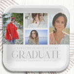 Einfache Script Multi Foto Grad Graduierungspartei Pappteller<br><div class="desc">Simple Script Multi Foto Grad Graduation Party Paper Tellers Tableware verfügt über vier Ihrer Lieblings-Fotos Ihrer Uni oder High School Absolventen auf der Vorderseite mit dem eleganten modernen Silber-Kalligraphie-Skript "Graduate" Overlay. Personalisieren mit Namen,  Klasse und Schule oder Uni. Einfach,  stilvoll und elegant. Erstellt von ©Evco Studio www.zazzle.com/store/evcostudio</div>
