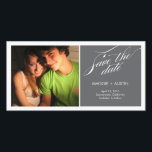 Einfache Script-Save the Date-Fotokarte Save The Date<br><div class="desc">Mit diesen stilvollen und modernen speichern Sie die Terminkarten,  werden Ihre Gäste sicher nicht vergessen,  Ihren unvergesslichsten Tag. Erhältlich in mehr Farben (auch auf Anfrage). Besuchen Sie den Paper Girl Store (papergirlstore.com) für weitere Designs.</div>