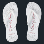 Einfache Silver Lace & Red Trauzeugin Hochzeit Flip Flops<br><div class="desc">Diese wunderschönen Hochzeitskippen sind eine großartige Möglichkeit, Ihre Trauzeugin zu danken und zu erkennen, während sie gleichzeitig ihre Füße rette. Das elegante Design mit silbergrauem Spitz auf weißem Hintergrund und extravaganter, knallroter Schriftzeichen. Der Test liest Trauzeugin mit ihrem Namen unten. Ein guter Weg, ihr zu danken, dass sie Teil Ihres...</div>