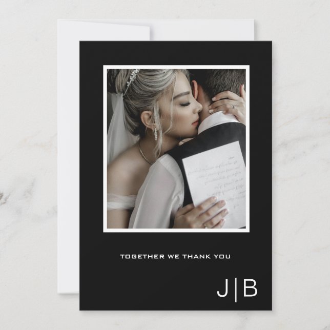 Einfache Skripte Modernes Schwarz-weißes Monogramm Dankeskarte (Vorderseite)