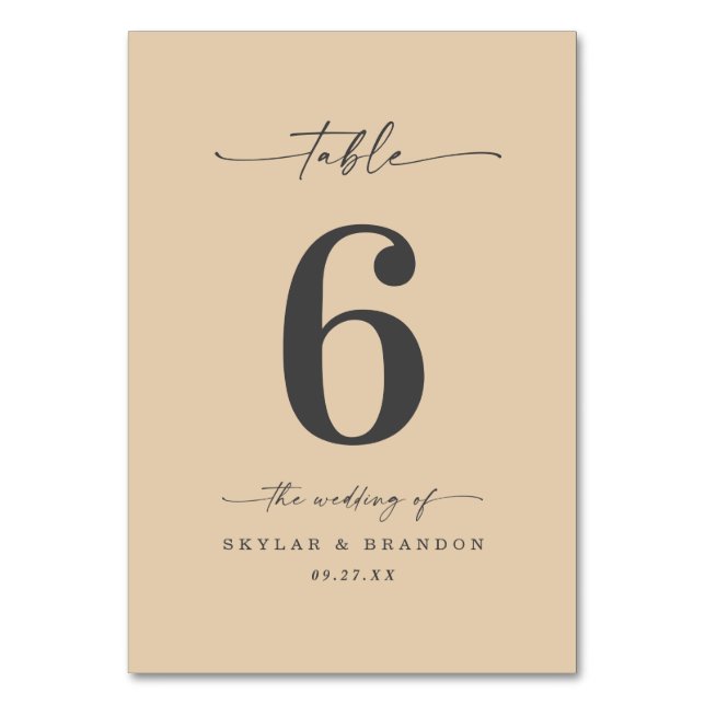 Einfache Solid Color Dusty Yellow Wedding Tischnummer (Vorderseite)
