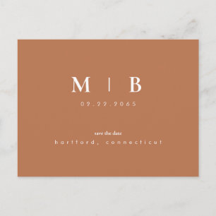 Einfache Terracotta-Monogramm Save the Date QR-Cod Postkarte