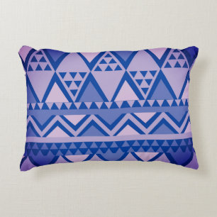 Einfache Tribal Art Muster Violet Dekokissen