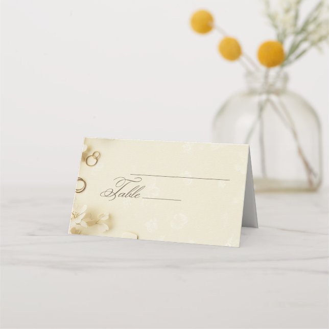 Einfache und elegante Beige Wedding Platzkarte (Vorderseite)