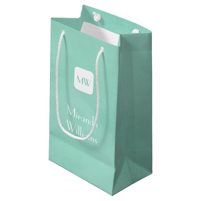 Einfache und schick-Minze grüne Monogramm mit Name Kleine Geschenktüte (Vorderseite Schrägansicht)