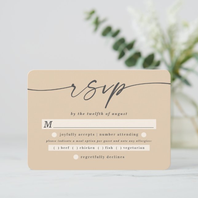 Einfache Wahl zwischen hellgelben Hochzeitsmahlzei RSVP Karte (Stehend Vorderseite)