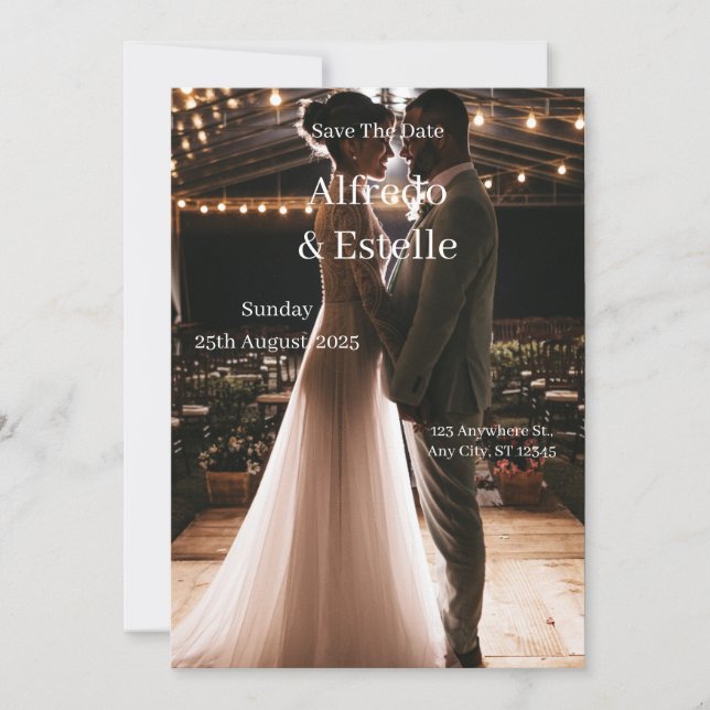 Einfache weiße Hochzeitsgeschichte Einladung (Vorderseite)