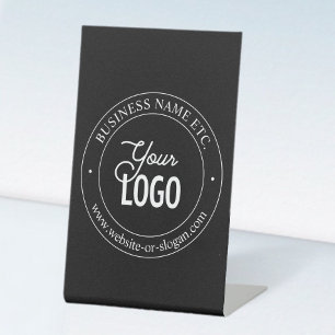 Einfacher Austausch von Logos und benutzerdefinier Sockelschild
