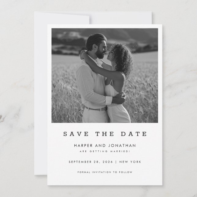 Einfacher Schwarz-Weiß-QR-Code-Hochzeitsfoto Save The Date (Vorderseite)