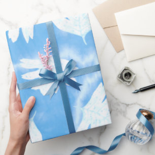 EINFACHER SKLAUBBLAU MIT WEISSEN BLÄTTER WASSERFAR GESCHENKPAPIER