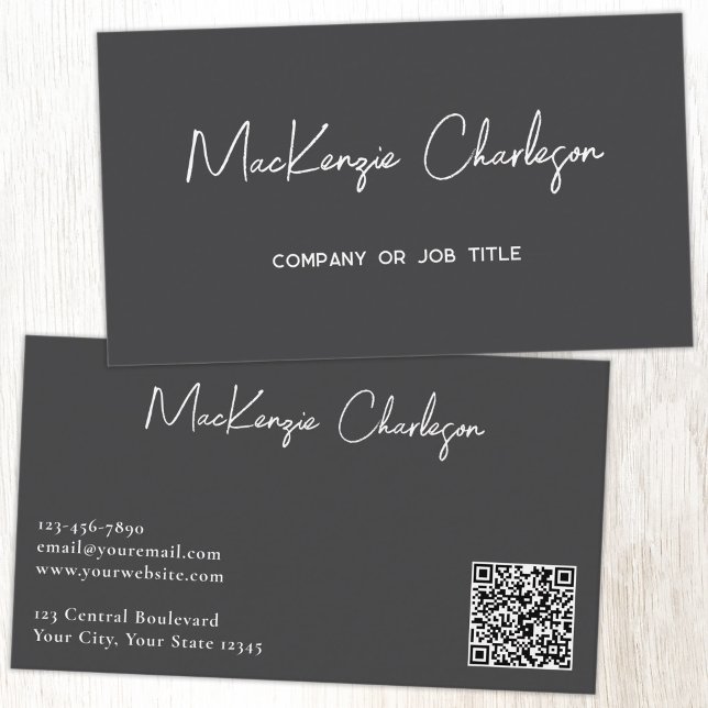 Einfacher Skriptname und Text QR-Code Schiefergrau Visitenkarte (Simple modern script minimalist business card with QR code slate gray)