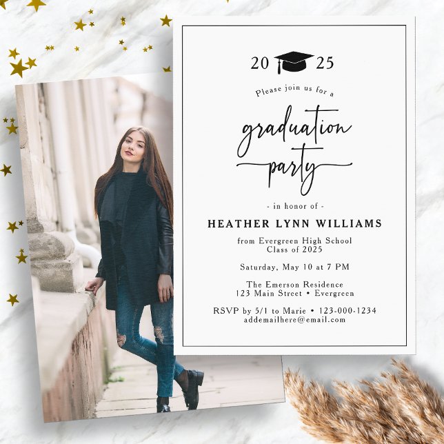 Einfaches Chic-Abschluss Einladung (Simple Chic Graduation Party Invitation by Painted Paperie)