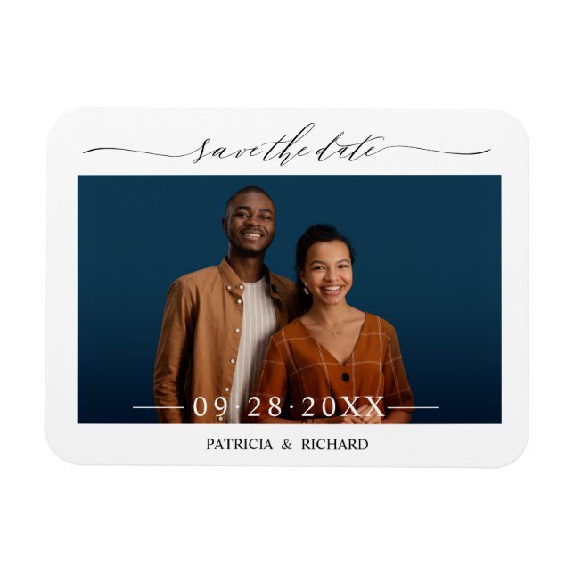 Einfaches Chic Script Hochzeit Termin Foto Magnet (Horizontal)