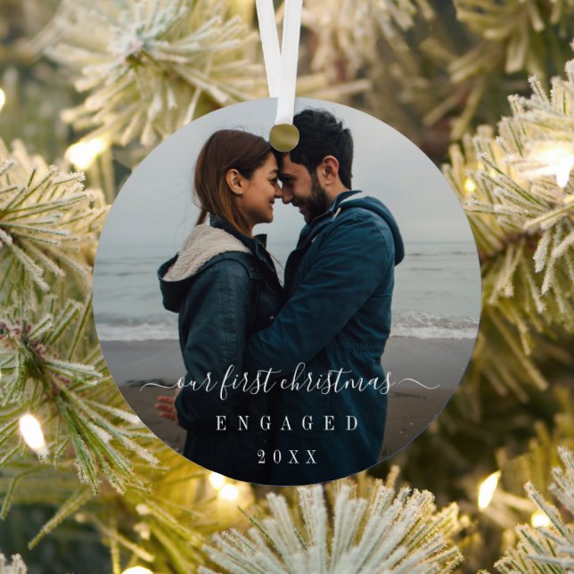 Einfaches elegantes Foto Verlobtes Weihnachten Ornament Aus Metall (InSitu)