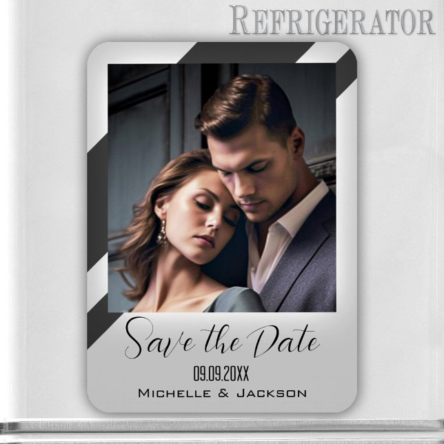 Einfaches elegantes, graues Foto Save the Date Magnet (Save the Date magnet featuring your own photo framed by a simple grey design with stripes.)