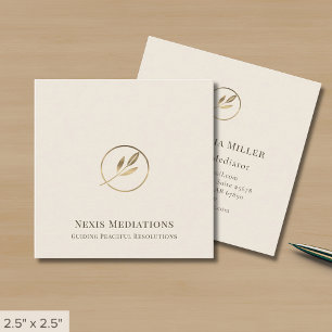 Einfaches elegantes Logo von Ivory Gold Leaf Quadratische Visitenkarte