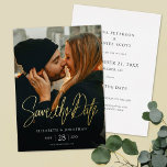 Einfaches elegantes modernes Foto Save the Date Ho Folieneinladung<br><div class="desc">Diese schlichte, stilvolle, moderne Foto-Folie Save the Date Hochzeitskarte enthält knalligen, weißen Text mit einer schicken Folie "Save the Date" Nachricht über Ihren Namen, Datum und Hochzeitsort. Die Standardfarbe der Folie "Save the Date" ist Gold. Die Standardform ist eine scharfe Ecke, aber dieses Design sieht auch gut aus mit abgerundeten...</div>