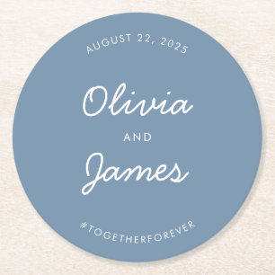 Einfaches elegantes Script Dusty Blue Wedding Hash Runder Pappuntersetzer