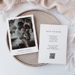 Einfaches elegantes Text und Foto | HochzeitQR-Cod Save The Date<br><div class="desc">Diese minimalistische und elegante Hochzeit speichern die Dattelkarten mit modernem schwarzem Text auf einem sauberen,  weißen Hintergrund,  mit Ihrem persönlichen Foto. Ein schlichter und stilvoller Look. Sie können Ihren scannbaren QR-Code auf der Rückseite hinzufügen,  damit die Gäste Ihre Hochzeitswebsite leicht besuchen können.</div>