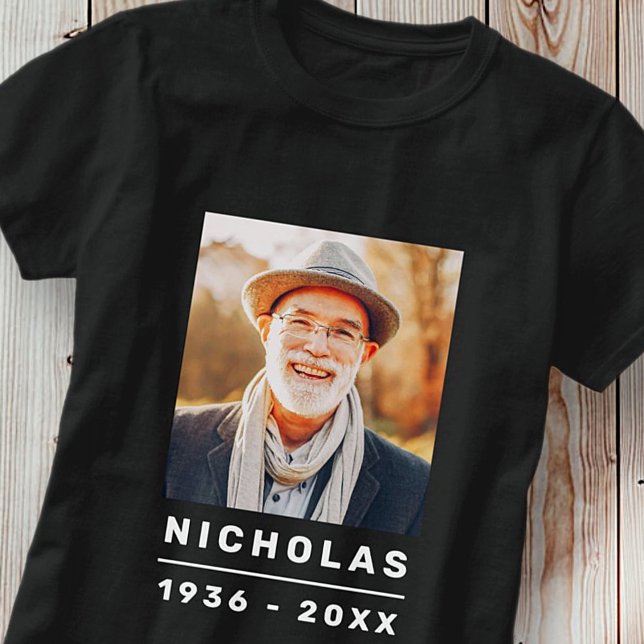 Einfaches Foto für moderne Gedenkstätten T-Shirt (Von Creator hochgeladen)
