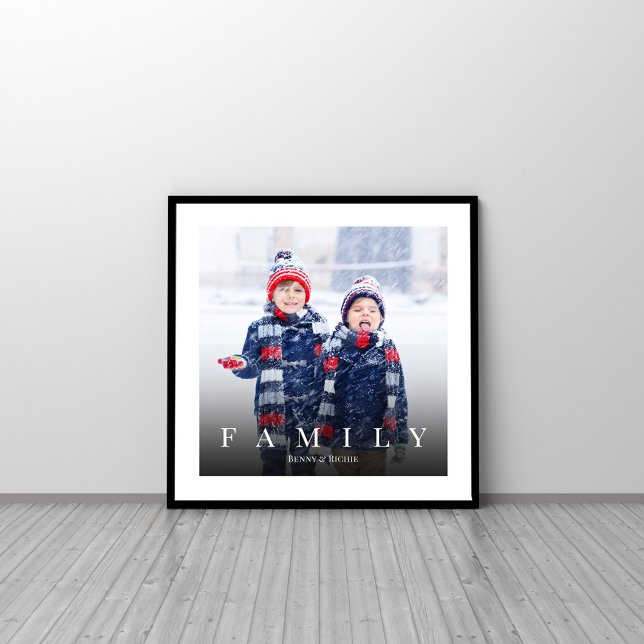 Einfaches Foto Typografie Minimalistisch Vignette (Simple minimalist modern style photo square print with a simple white border. )