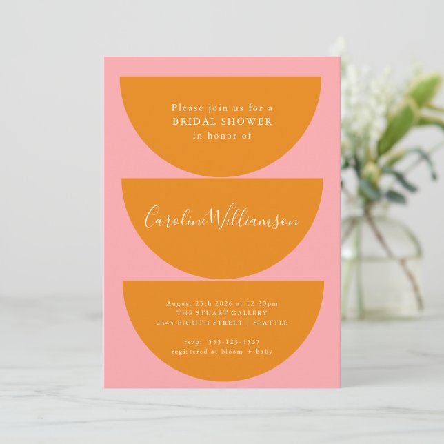 Einfaches geometrisches Rosa Orange Modernes Braut Einladung (Stehend Vorderseite)