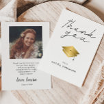 Einfaches Gold Cap Abschluss Foto Dankeskarte<br><div class="desc">Einfache und moderne Abschluss danke Ihnen Vorlage Karte zu senden, um diejenigen, die gratuliert Ihnen, besuchte Ihre Abschlussfeier, gab Ihnen Geschenke etc. Es steht "Danke" oben in einem modernen Script-Schriftart mit einer einfachen Goldkappe darunter. Ändern Sie den Wortlaut auf der Rückseite der Karte, wenn Sie möchten. Passen Sie dieses Produkt...</div>