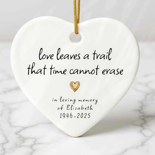 Einfaches Gold Heart in Love Memory Memorial Keramik Ornament (Von Creator hochgeladen)