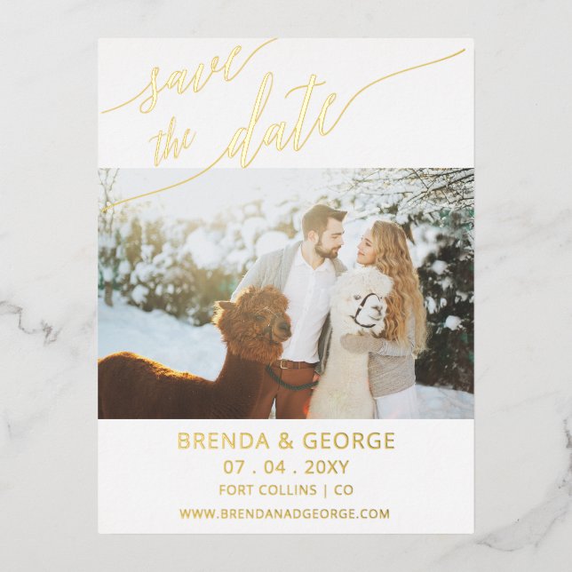 Einfaches Gold Script-Kalligrafie-Save the Date Fo Folie Einladungspostkarte (Vorderseite)