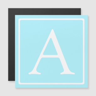 Einfaches Himmelblau-Monogramm Magneteinladung