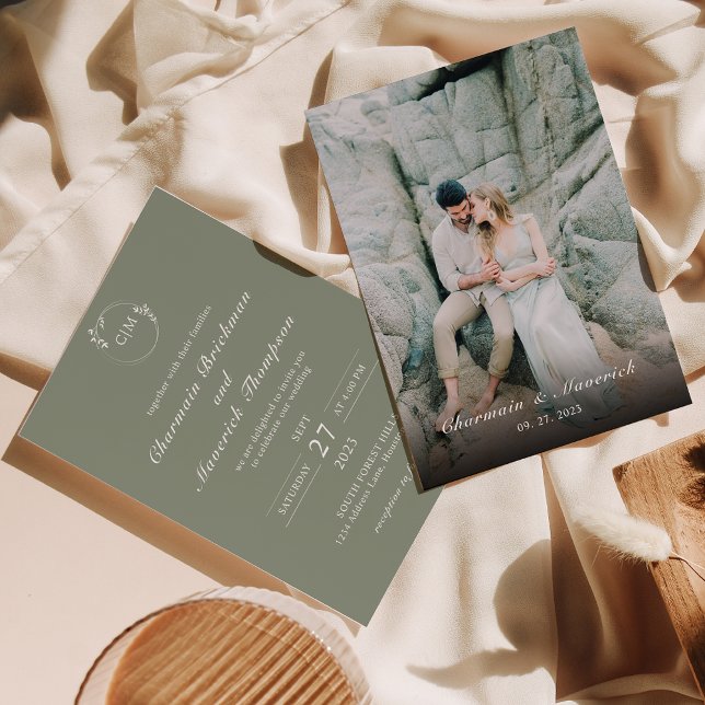 Einfaches Hochzeitstich mit klassischer Sage Green Einladung (Von Creator hochgeladen)