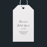 Einfaches Minimalistisches Brautparty Geschenkanhänger<br><div class="desc">Diese einfachen minimalistischen Brautparty-Geschenketiketten sind perfekt für einen modernen Polterabend. Das einfache und elegante Design zeichnet sich durch klassische und extravagante Schriftzeichen in Schwarz und Weiß aus.</div>