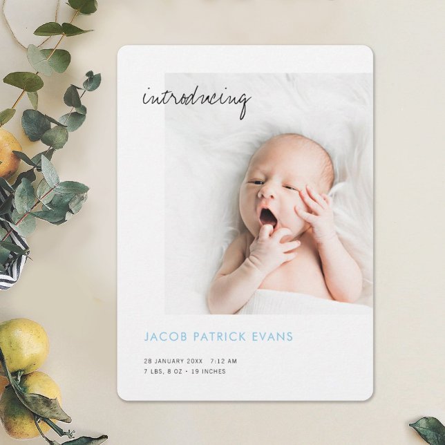 Einfaches Minimalistisches Foto Baby Blue Boy Birt Ankündigung (Von Creator hochgeladen)