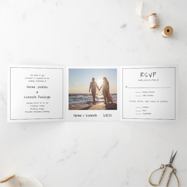 Einfaches Minimalistisches Foto Moderne Hochzeit Dreifach Gefaltete Einladung (Innenseite)