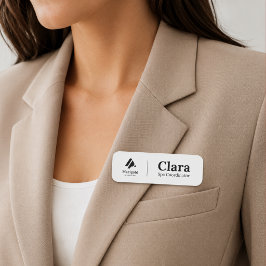 Einfaches Mitarbeiter-Logo mit Magnet oder Steckna Namensschild