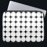 Einfaches Mittelalter Modernes Schwarz-Weiß-Muster Laptopschutzhülle<br><div class="desc">Ein cool modernes minimalistisches Grafikdesign in Schwarz-Weiß-Formen im Retro-Stil der Mitte des Jahrhunderts.</div>