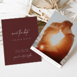 Einfaches Modernes, elegantes Script-Foto Save the<br><div class="desc">Das Design besticht durch einen handgeschriebenen Schriftart und modernes minimalistisches Design. Konzipiert zur Koordination mit der "AURORA" Einladungs-Kollektion für Hochzeiten. Klicken Sie zum Ändern der Details auf "Personalisieren". Um den Text zu verschieben oder die Größe, den Schriftart oder die Farbe zu ändern, klicken Sie auf "Klicken Sie, um ihn weiter...</div>