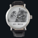 Einfaches, modernes Foto für Haustiere oder Person Armbanduhr<br><div class="desc">Fügen Sie Ihr eigenes Foto und Text hinzu, um ein einzigartiges Foto Geschenk zu machen. Diese Armbanduhr ist bereit, mit Ihrem Foto und Ihren eigenen Namen oder einer Nachricht in bedrängter schwarzer Schreibmaschinenschrift versehen zu werden. Der schlichte, moderne Schwarz-Weiß-Stil ist mit Fotos in Schwarz/Weiß oder Farbtönen ausgezeichnet. Zeigen Sie ein...</div>