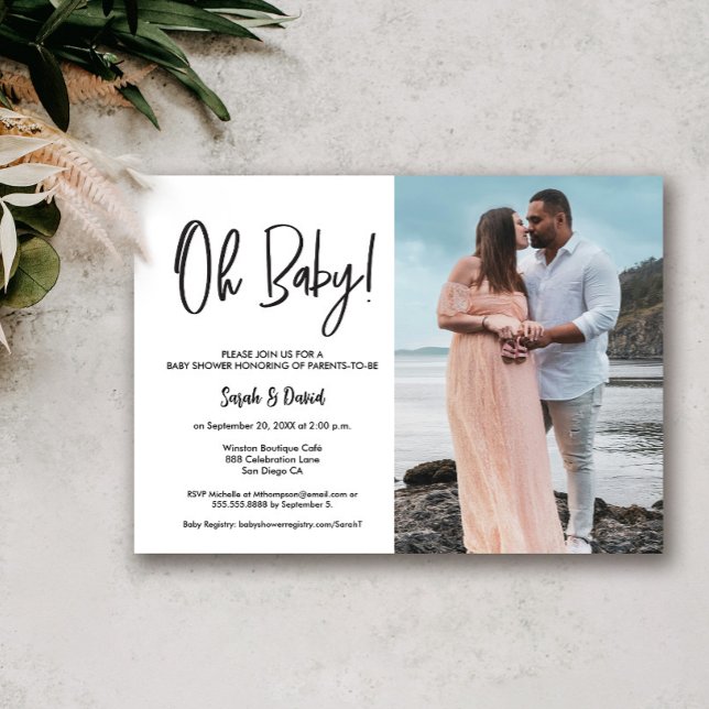 Einfaches modernes Foto Oh Baby Couple Dusche Einladung (Oh Baby couple photo baby shower invitation.)