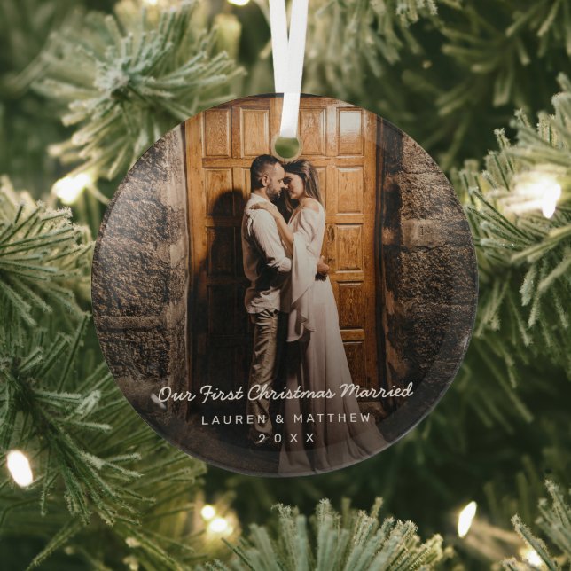 Einfaches modernes Foto Unsere ersten Weihnachten  Ornament Aus Glas (InSitu)